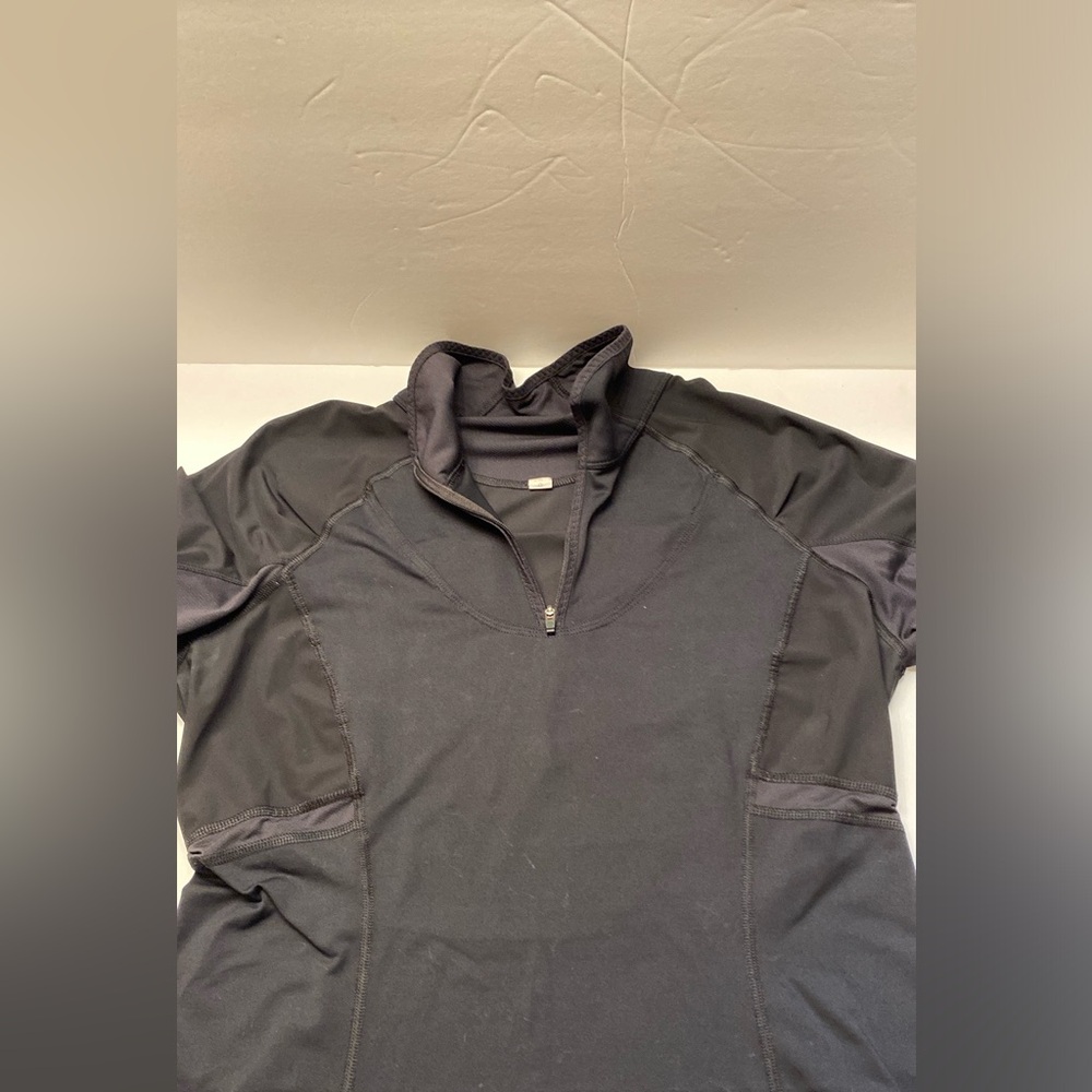 Lululemon Women’s half- zipped, Black pullover, Size:10, glow in the dark - Picture 13 of 15
